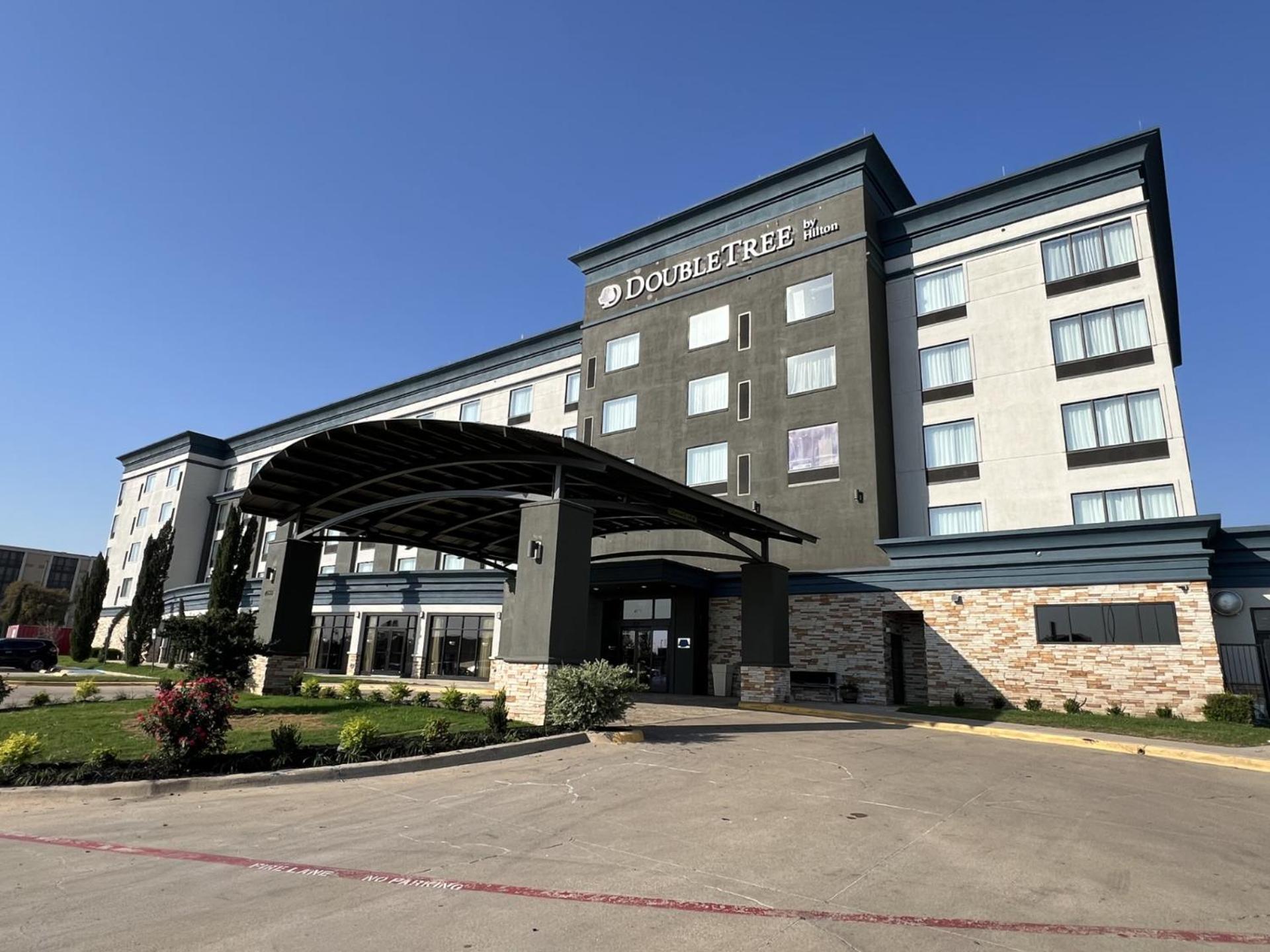 Doubletree By Hilton Fort Worth Fossil Creek Exterior photo